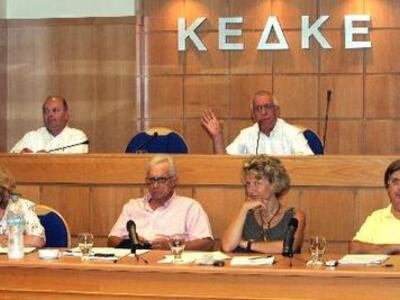 Στο χείλος της χρεοκοπίας οι Δήμοι, λέει η ΚΕΔΚΕ 