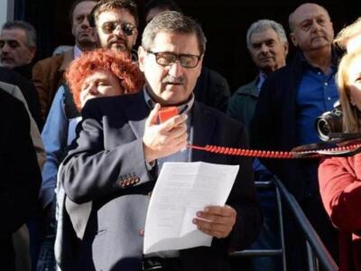 Στο πλευρό του Δημάρχου για τη δίκη με τ...