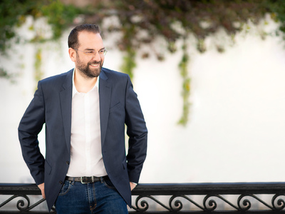 Το ευχετήριο μήνυμα του Περιφερειάρχη Δυ...