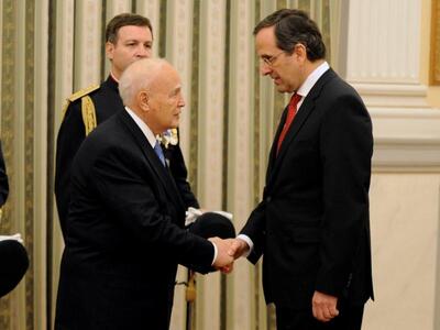 Διαδοχικές συναντήσεις Παπούλια  με την ...