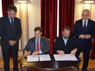 Υπογραφή Μνημονίου Συνεργασίας της Περιφ...
