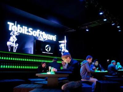 Pole dancing από... ρομπότ! ΔΕΙΤΕ ΤΟ ΒΙΝΤΕΟ