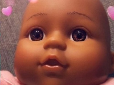 Αυτή η κούκλα απέκτησε χιλιάδες follower...