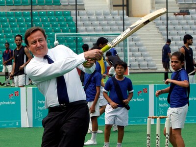 Nέα γκάφα του Βρετανού Πρωθυπουργού: Είπ...