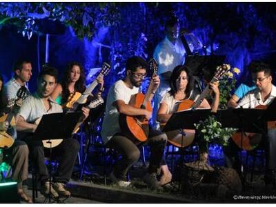 ΔΕΙΤΕ ΦΩΤΟ από την μαγική μουσική βραδιά...