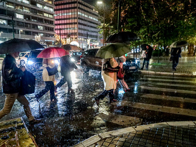 Κακοκαιρία Byron: Αύριο κλειστά σχολεία ...