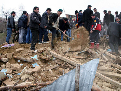 Στους 400 οι νεκροί του σεισμού στην Κίνα