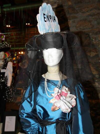 GROUP 40 - ΞΕΦΡΑΓΟΙ