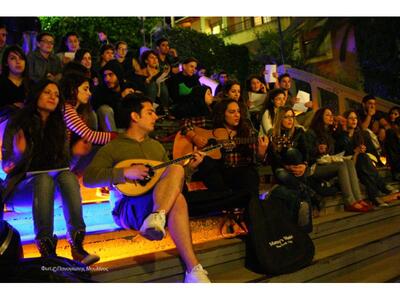 Πάτρα: Αφήγηση λαικών παραμυθιών στις σκ...