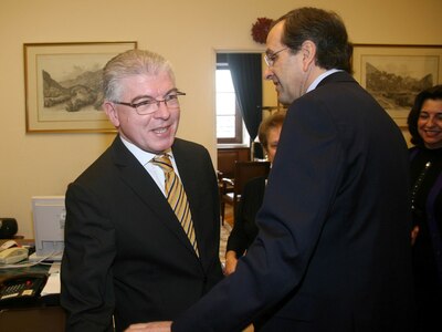 Σήμερα βγάζουν γραμματέα στη ΝΔ τον Ανδρ...