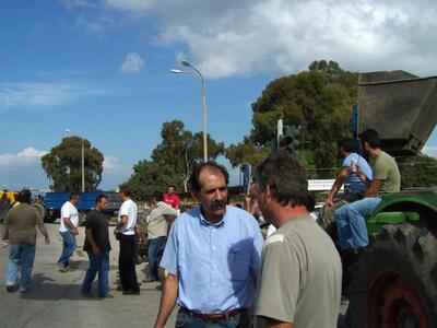 Βασίλης Χατζηλάμπρου: "Να  απορροφη...