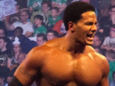 «Είμαι γκέι» παραδέχεται ο διάσημος wres...