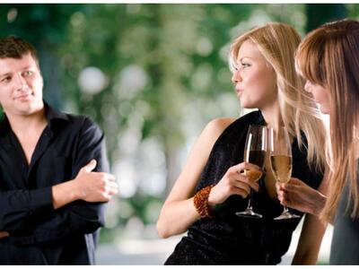 Πως γνωρίζονται οι άνθρωποι και στην Πάτ...