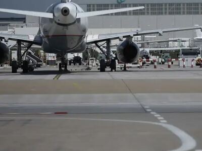 Ουκρανία: Και η Ελλάδα κλείνει τον εναέρ...