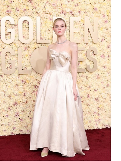 Ελ Φάνινγκ με Pierre Balmain vintage