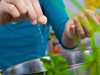 Σας έπεσε παραπάνω αλάτι στο φαγητό; Το ...