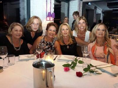 Πάτρα: Οι συμμαθήτριες συναντήθηκαν μετά...