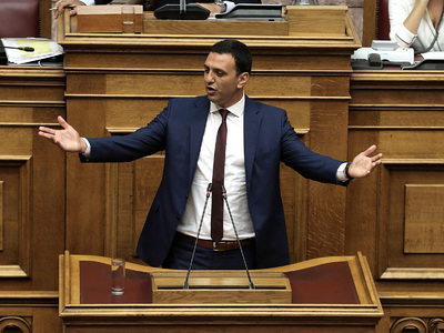 Β. Κικίλιας: Μην καπελώνετε τους νέους, ...