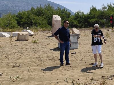 Σε στούντιο μετατράπηκε η παραλία του Κα...
