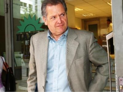 Η διαδικτυακή «συμμόρφωση» του Π. Οικονόμου