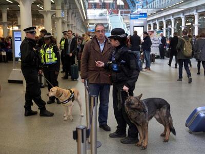 Guardian: Ιδού γιατί οι τρομοκράτες έβαλ...