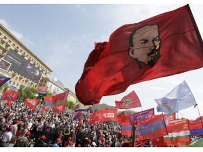 60.000 διαδηλωτές στην Κριμαία για την Πρωτομαγιά