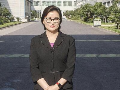 Πώς μία φτωχή Κινέζα έγινε η πλουσιότερη...