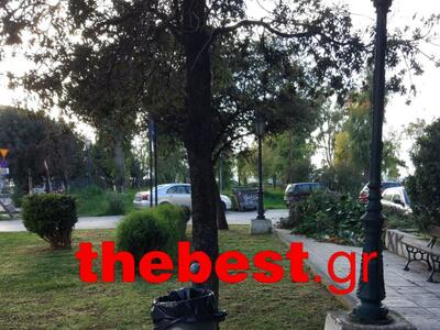 Τα συνεργεία του Δήμου στην πλατεία Παπαφλέσσα