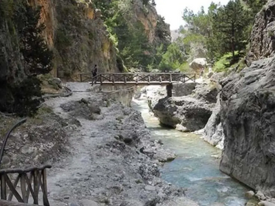 Ολονύχτια επιχείρηση διάσωσης στο φαράγγ...