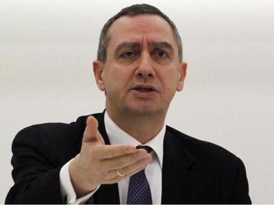 ΝΔ: Η λύση είναι στα χέρια του Παπανδρέο...