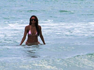 Θεά η Ciara κάνει βουτιές στο Μαϊάμι – Δείτε φωτό 