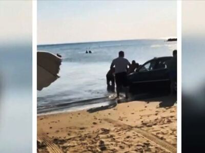 Σώθηκαν από θαύμα σε παραλία της Ναυπάκτ...