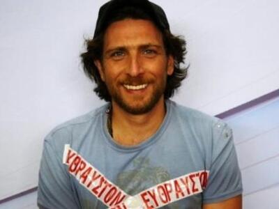 O Θανάσης Πάτρας αναλαμβάνει την εκπομπή...