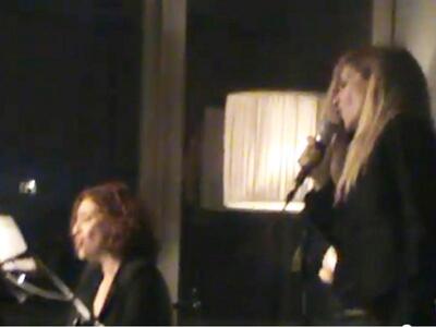 Η Άννα και η Λία Βίσση τραγούδησαν μαζί ...