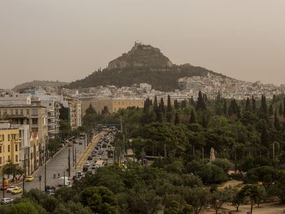 Αφρικανική σκόνη: Πότε αναμένεται η επαν...