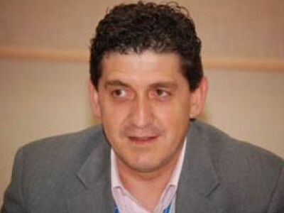 Παραιτείται από το χρίσμα για το Δήμο Δυ...