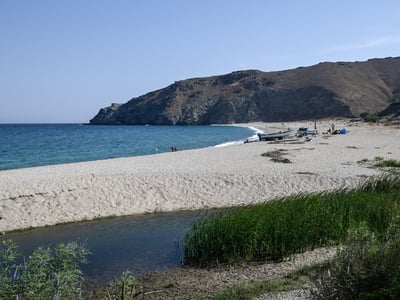 Υποτροπικός αεροχείμαρρος φέρνει 33άρια ...