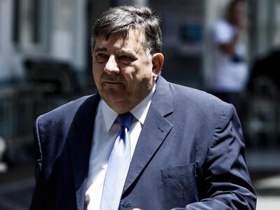 Γκαζάκια στον τηλεοπτικό σταθμό του Καρατζαφέρη 