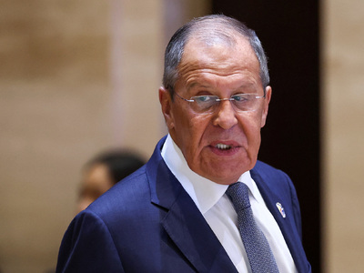 Ο Λαβρόφ κατηγορεί τους Δυτικούς ότι προ...