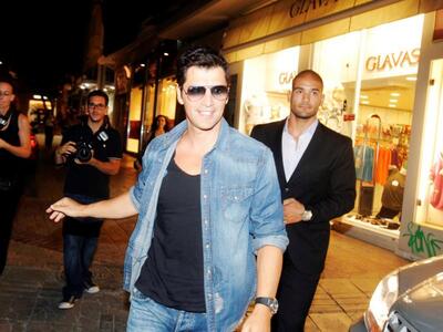 Ο Sakis... τώρα και σε τσίχλα! Ήρθε η ώρ...