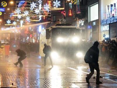 Τουρκία: Δακρυγόνα κατά διαδηλωτών στην ...
