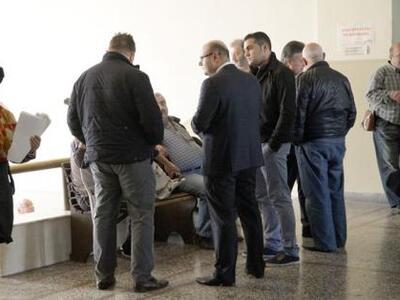 Κατάρες εναντίον της οδηγού και αναβολή της δίκης 