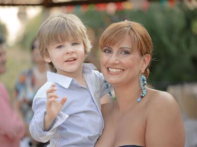 Η Έβελυν Δούβρη με το μικρό Χρήστο Δούβρη