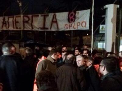 Δυνάμεις των ΜΑΤ επενέβησαν στο αμαξοστά...