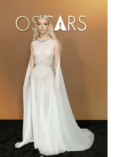 Aνια Τέιλορ Τζόι με Maison Margiela και ...