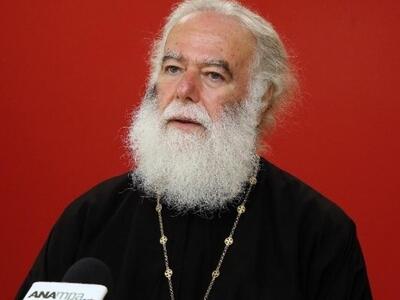 «Ο Εσταυρωμένος Ιησούς να είναι κοντά με...