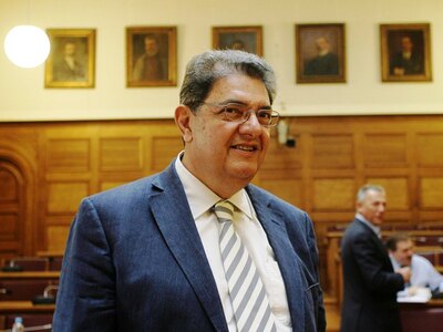 Βερελής: Δεν υπέγραψα καμία σύμβαση ή συ...