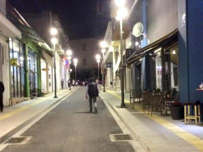 Αίγιο: Φωταγωγήθηκε το τμήμα της Μητροπό...