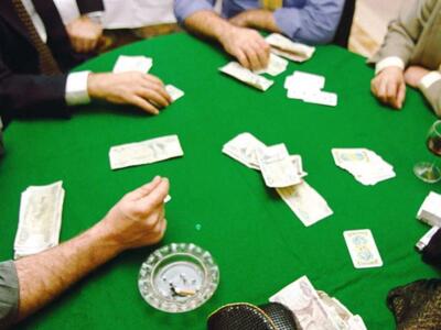 Ηλεία: Τζόγαραν στο καφενείο μέχρι τα ξη...