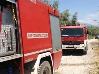 Τώρα: Φωτιά από κεραυνό στο Μοναστηράκι Ναυπάκτου